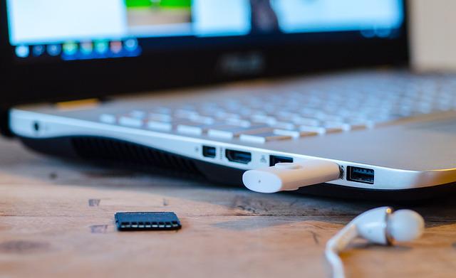 Formater une cle USB protegee en ecriture : 5 solutions possibles pour enlever la protection